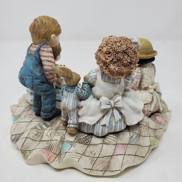 Lang & Wise Special Friend Circa 1999 Picnic With Molly First Edition Figurine - Picture 4 of 9